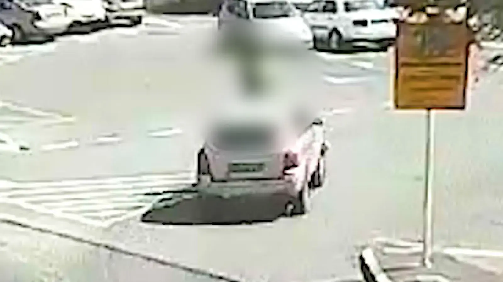 מצלמות אבטחה - תיעוד רגע דריסת החייל בעכו מצלמות אבטחה - תיעוד רגע דריסת החייל בעכו