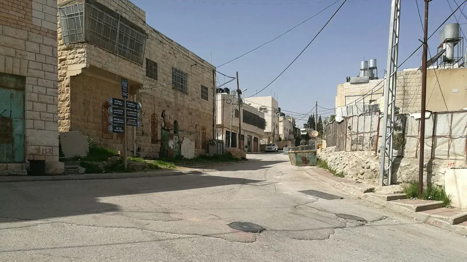 חברון - אמיר בוחבוט חברון - אמיר בוחבוט