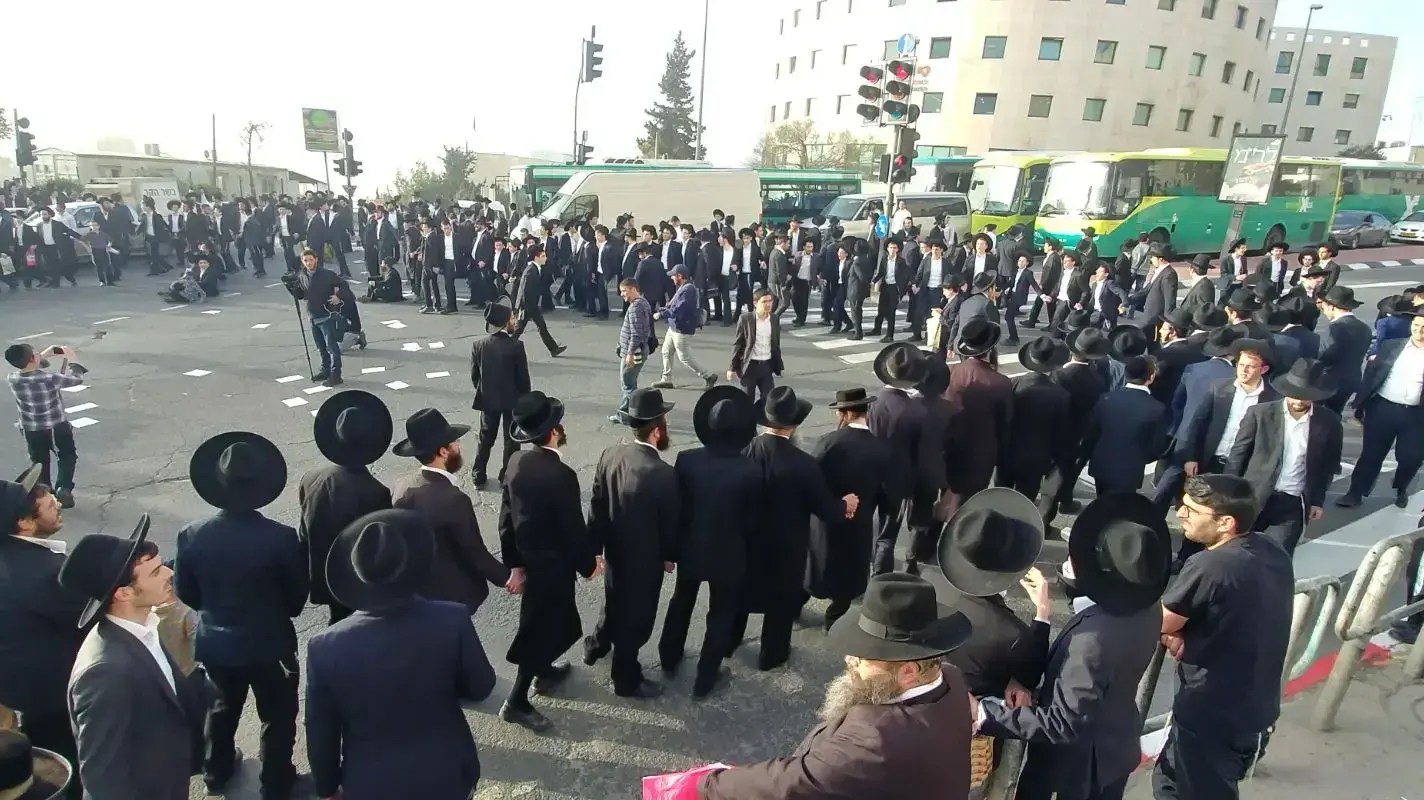 הפגנת חרדים לראשונה מאז מות מנהיג הפלג הירושלמי הרבך שלמה אוירבך, 8 במרץ 2018 הפגנת חרדים לראשונה מאז מות מנהיג הפלג הירושלמי הרבך שלמה אוירבך, 8 במרץ 2018
