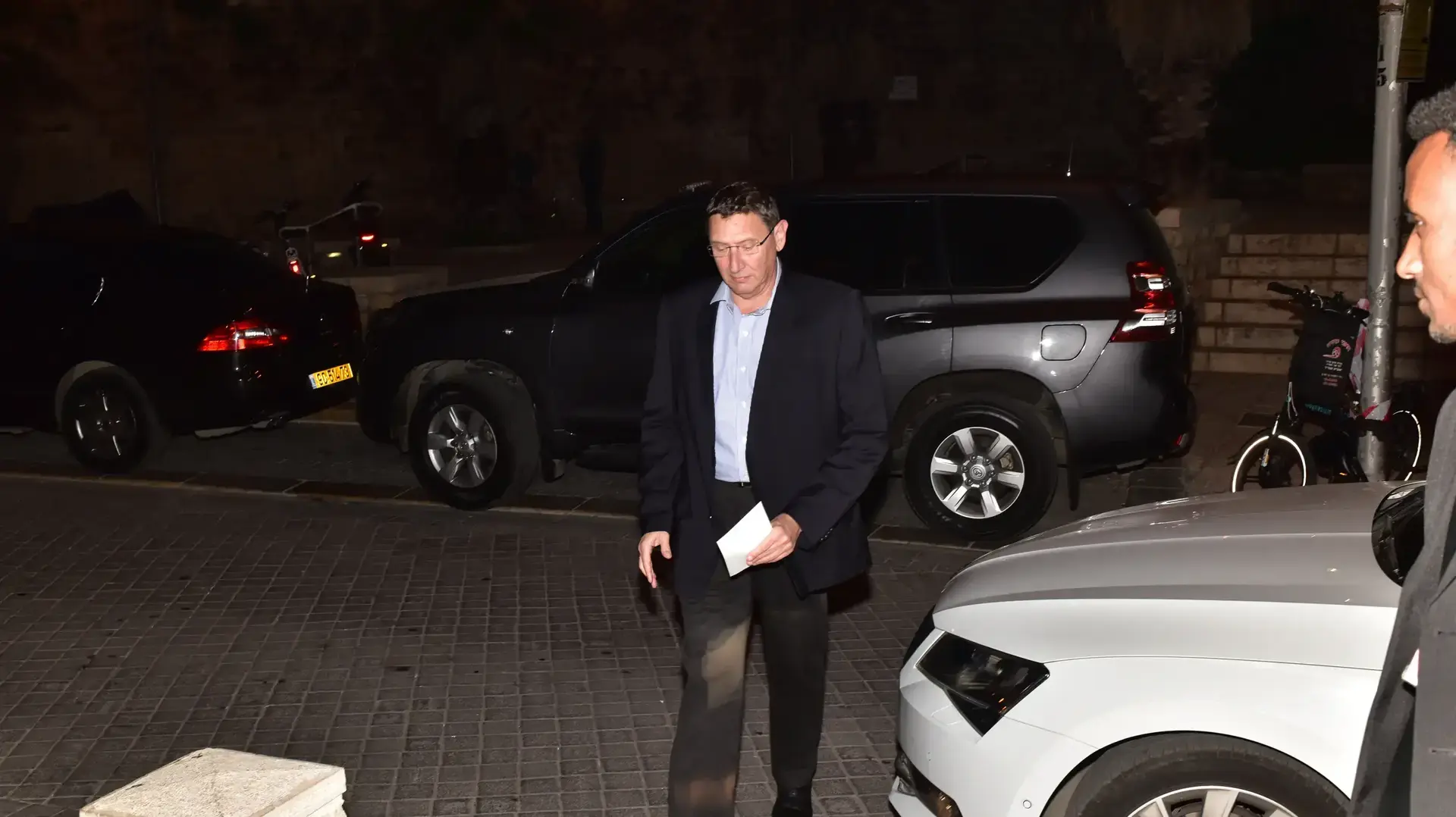 אודי אדם מנכ"ל משרד הביטחון מגיע לחתונת ביתו של הרמטכ"ל רב-אלוף גדי אייזנקוט, 8 במרץ 2018 אודי אדם מנכ"ל משרד הביטחון מגיע לחתונת ביתו של הרמטכ"ל רב-אלוף גדי אייזנקוט, 8 במרץ 2018
