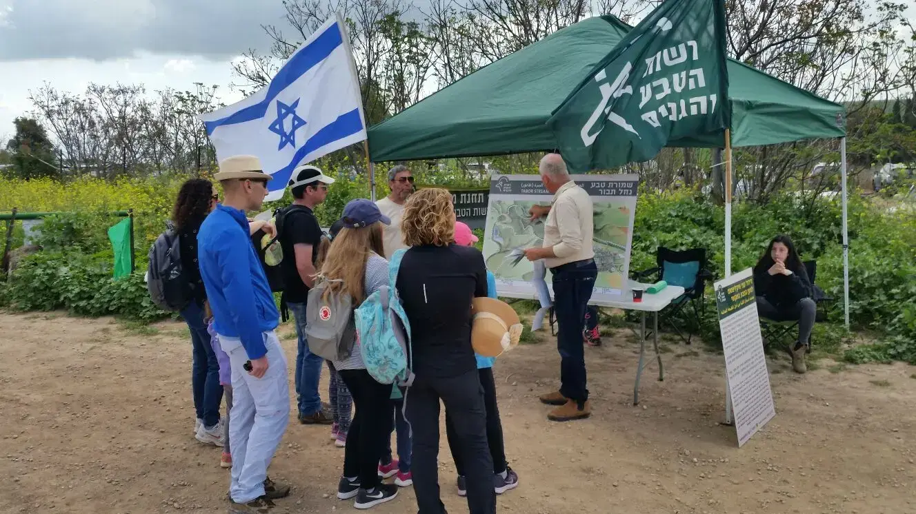 מטיילים בשמורת נחל תבור, 10 במרץ 2018 מטיילים בשמורת נחל תבור, 10 במרץ 2018