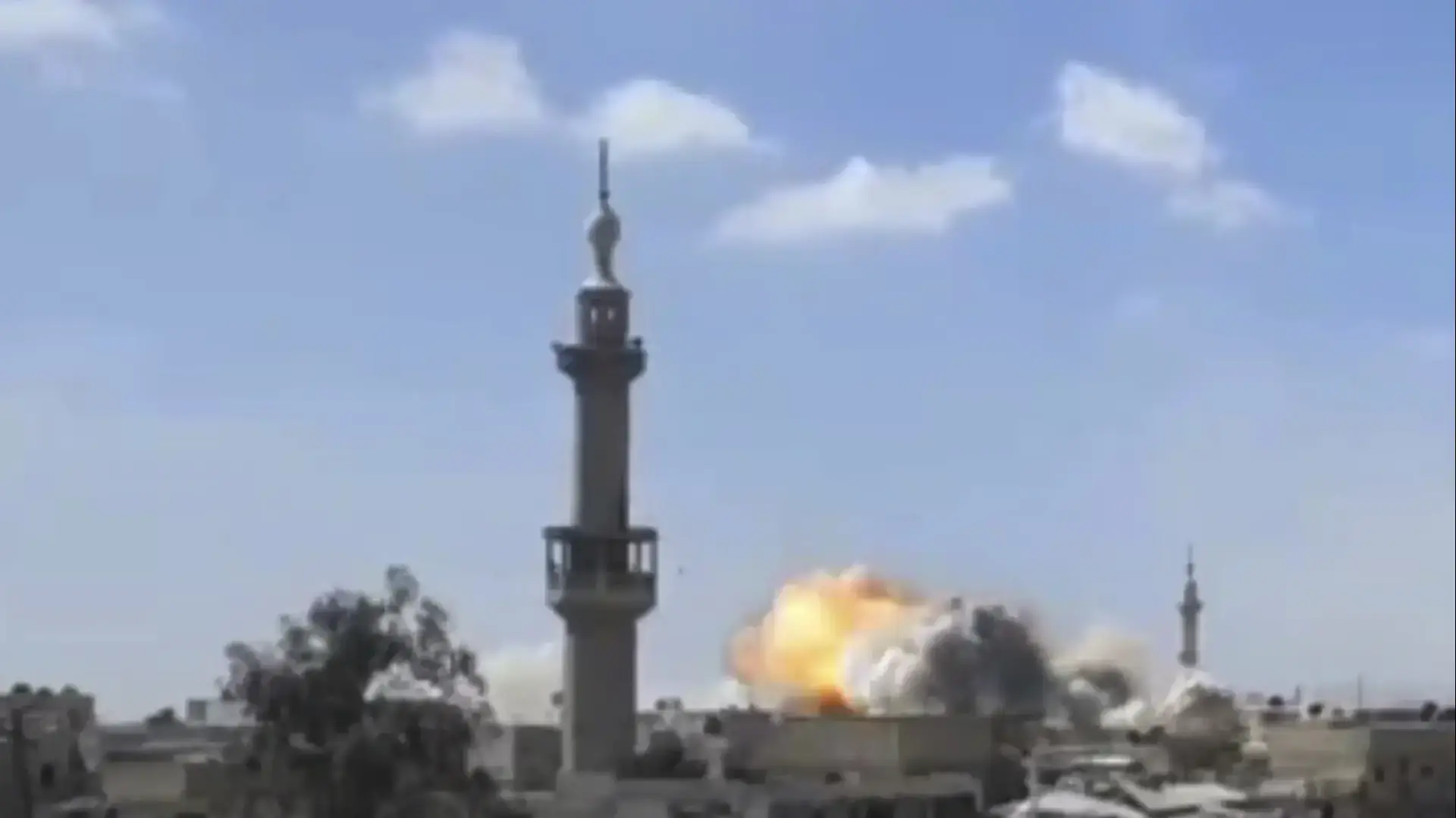 תקיפה אווירית של כוחות צבא אסד לקראת כיתור רוטה שבפרברי דמשק, 9 במרץ 2018 תקיפה אווירית של כוחות צבא אסד לקראת כיתור רוטה שבפרברי דמשק, 9 במרץ 2018