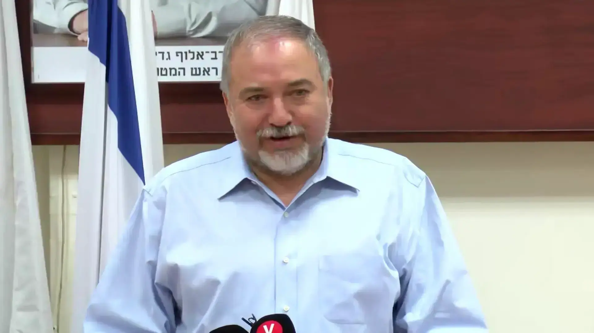 שר הביטחון, אביגדור ליברמן נואם בפני מתגייסים לגולני וגבעתי, בקו"ם, תל השומר, 11 במרץ 2018 שר הביטחון, אביגדור ליברמן נואם בפני מתגייסים לגולני וגבעתי, בקו"ם, תל השומר, 11 במרץ 2018