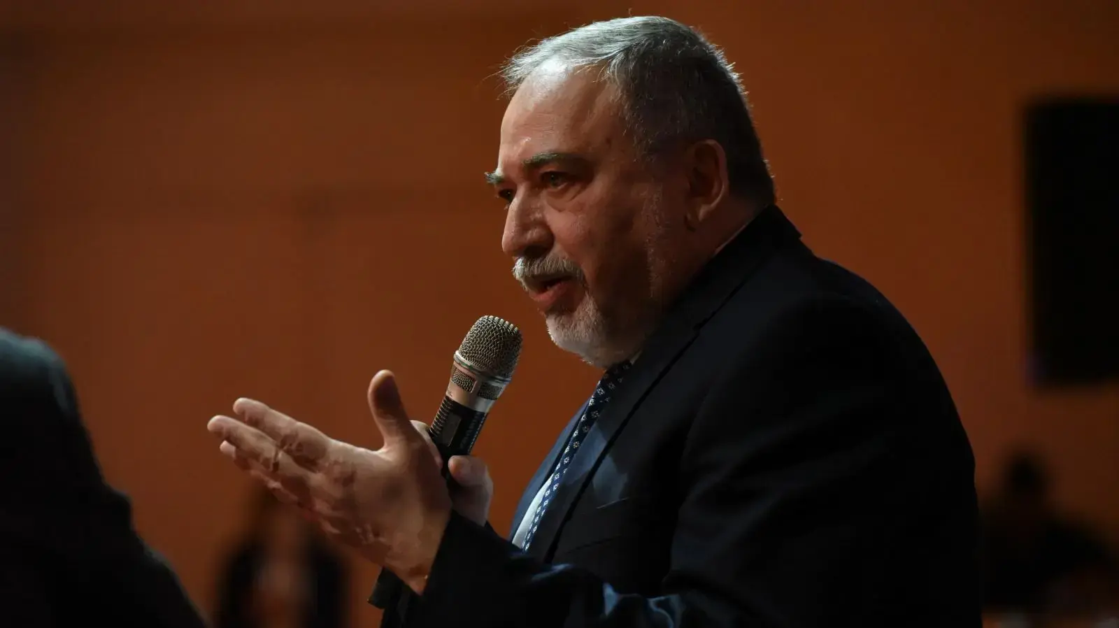 שר הביטחון, אביגדור ליברמן נואם בכנס השנתי לפיתוח יכולות צבאיות, תעופתיות והגנה מפני טילים, אבניו, קרית שדה התעופה, 13 במרץ 2018 שר הביטחון, אביגדור ליברמן נואם בכנס השנתי לפיתוח יכולות צבאיות, תעופתיות והגנה מפני טילים, אבניו, קרית שדה התעופה, 13 במרץ 2018