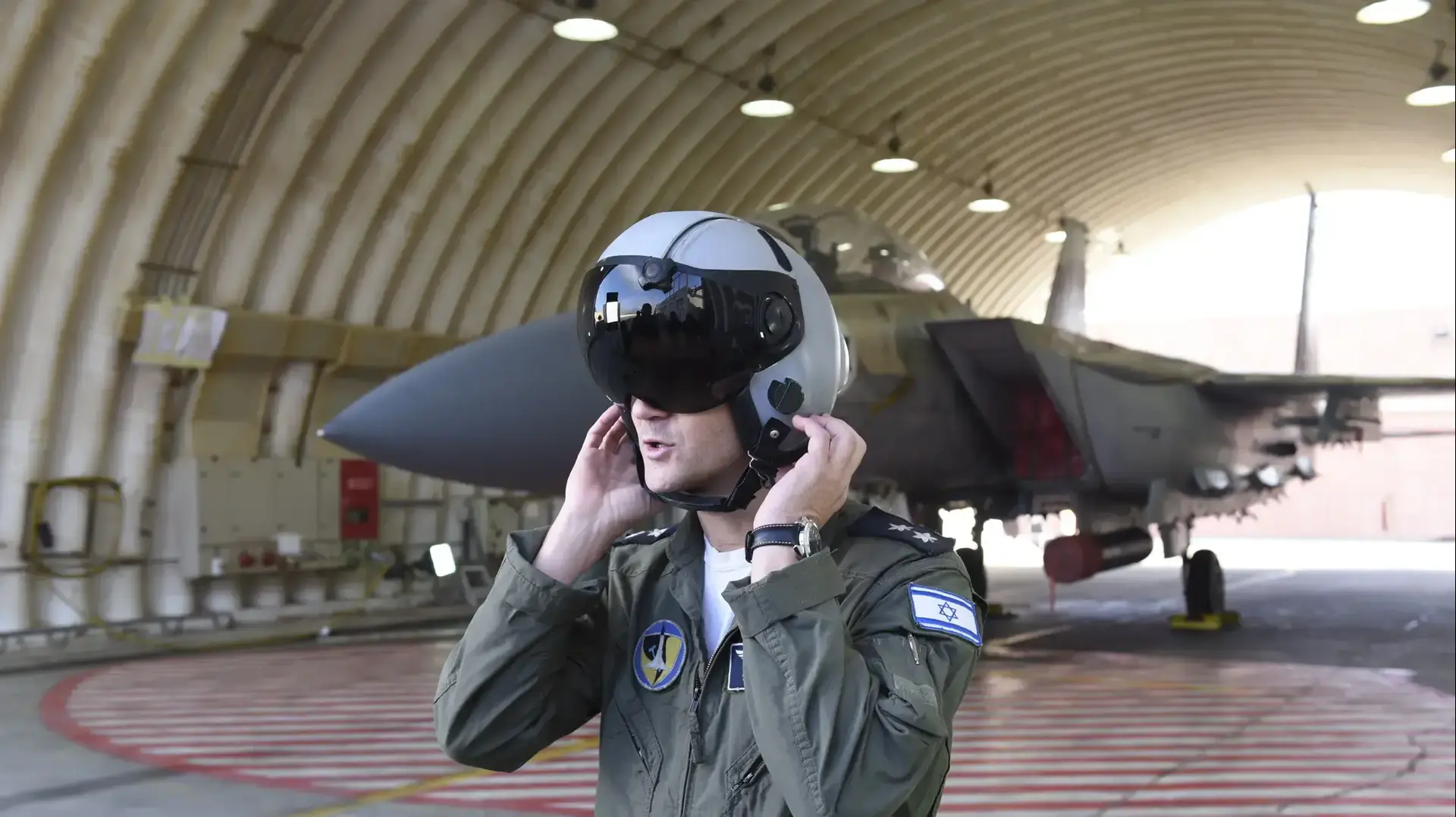 הטייס שהשתתף בתקיפה של הכור בסוריה הטייס שהשתתף בתקיפה של הכור בסוריה