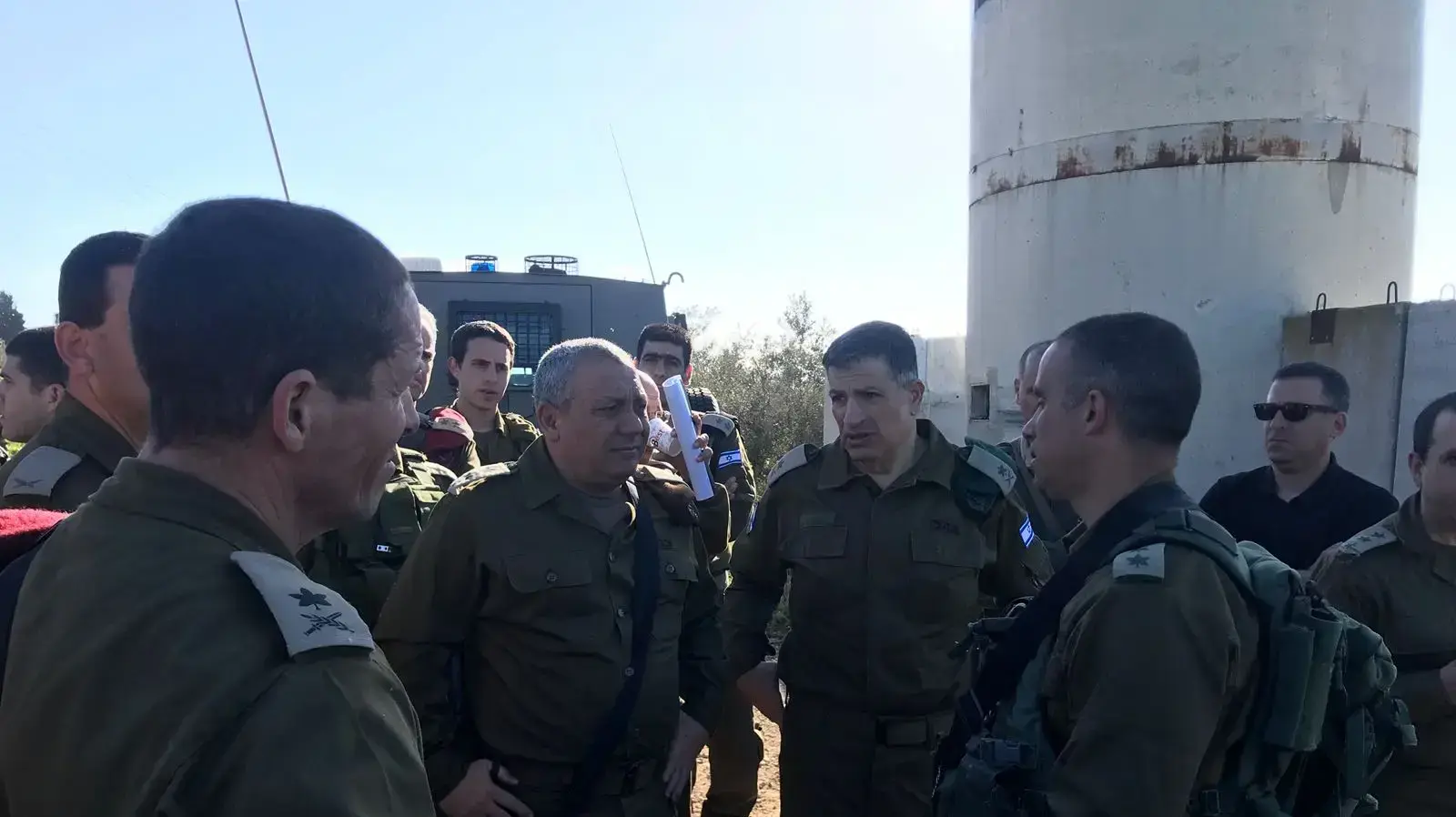 הרמטכ"ל גדי איזנקוט בזירת הפיגוע בצפון השומרון ב-17 במרץ 2018
