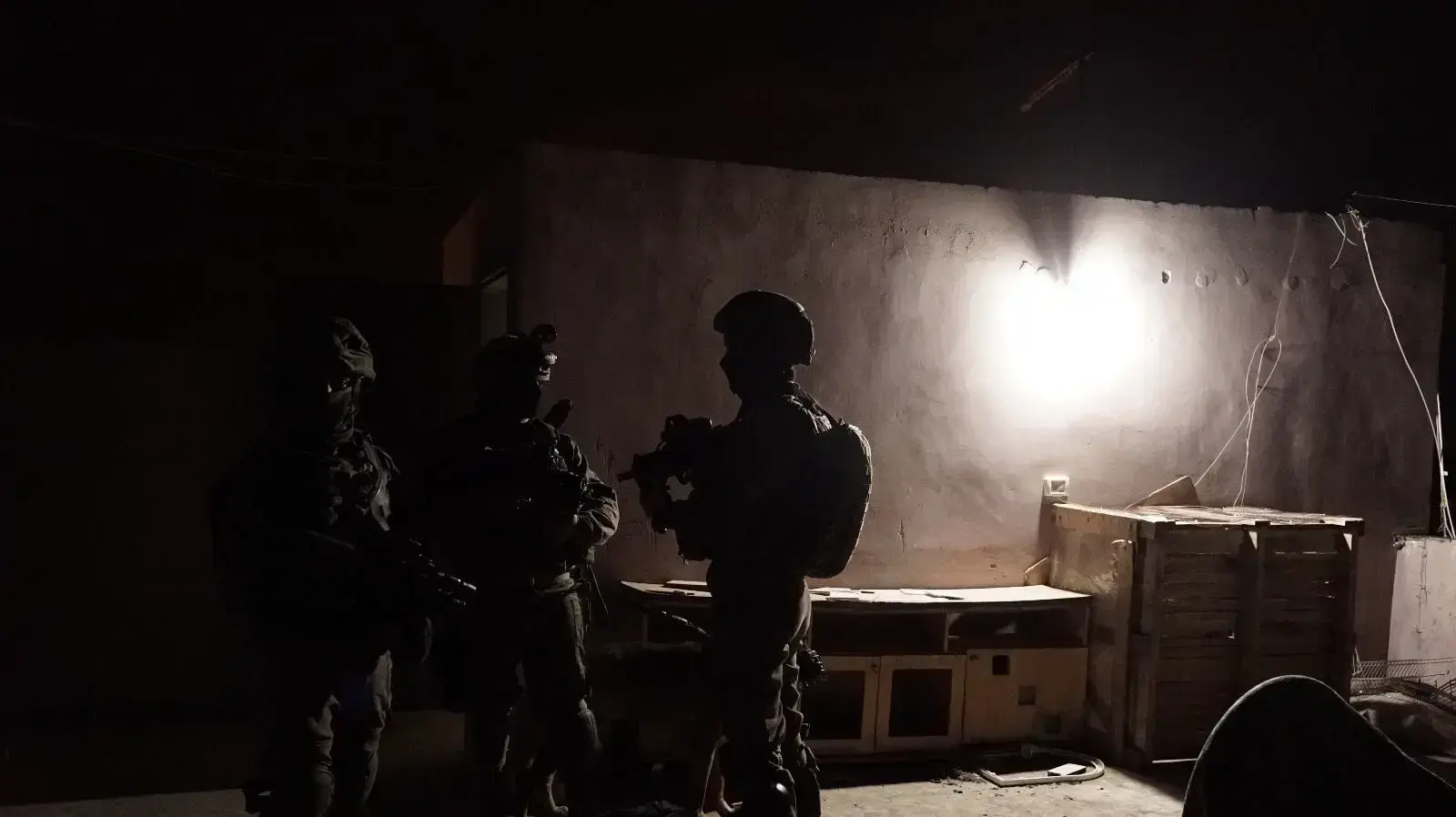 כוחות צה"ל בפעילות מבצעית בברטעה לאיתור אמל"ח בלתי חוקי ב-17 במרץ 2018 כוחות צה"ל בפעילות מבצעית בברטעה לאיתור אמל"ח בלתי חוקי ב-17 במרץ 2018