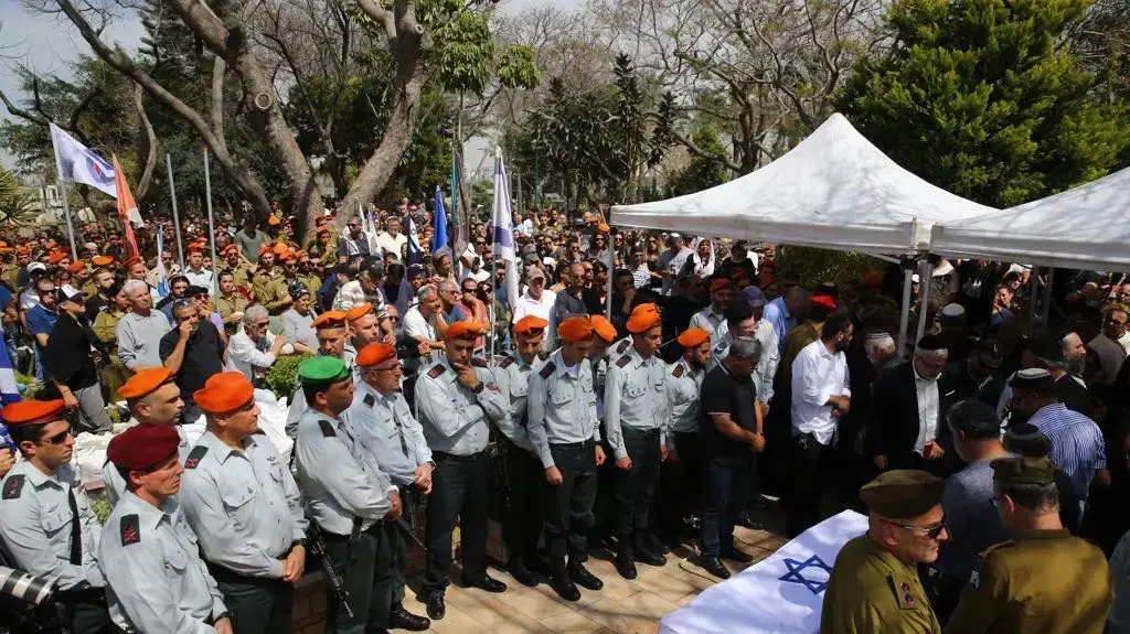 הלווית החיל זיו דאוס שנהרג בפיגוע הדריסה, בית העלמין הצבאי בחולון 18 במרץ 2018 הלווית החיל זיו דאוס שנהרג בפיגוע הדריסה, בית העלמין הצבאי בחולון 18 במרץ 2018