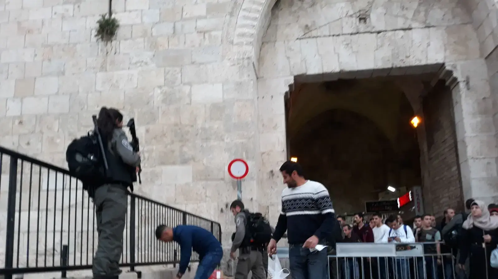זירת פיגוע דקירה בשער הגיא, ירושלים, 18 במרץ 2018 זירת פיגוע דקירה בשער הגיא, ירושלים, 18 במרץ 2018