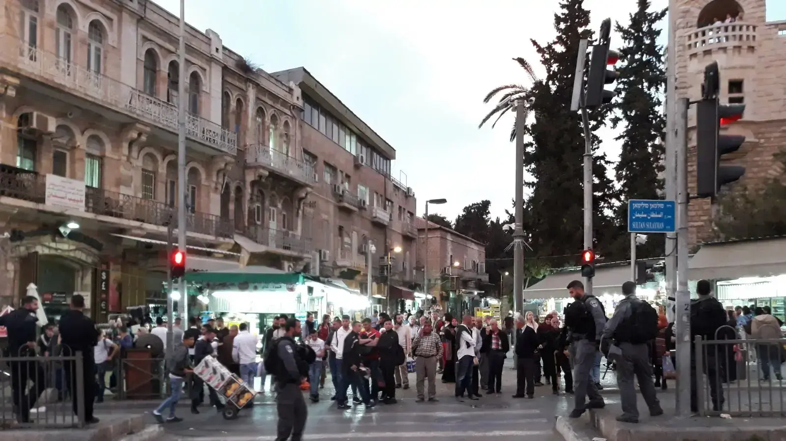 שער שכם לאחר פיגוע דקירה בשער הגיא, ירושלים, 18 במרץ 2018 שער שכם לאחר פיגוע דקירה בשער הגיא, ירושלים, 18 במרץ 2018
