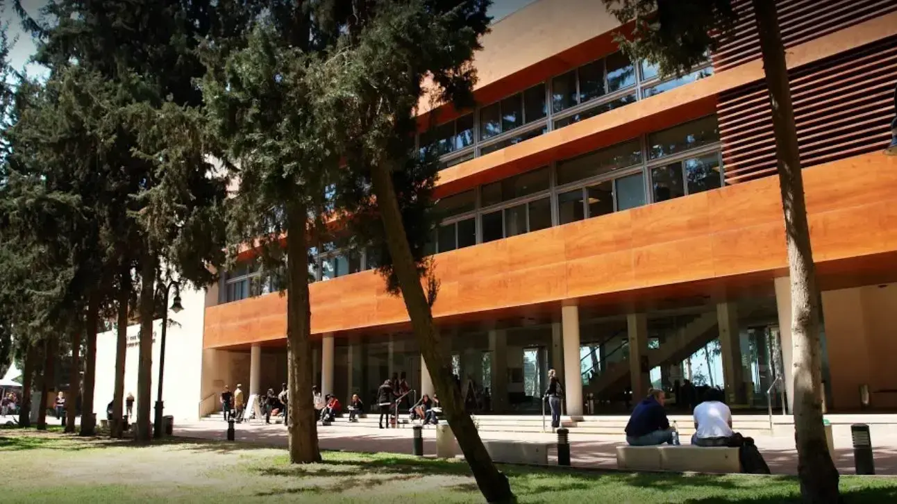 המרכז הבינתחומי הרצליה
המרכז הבינתחומי הרצליה