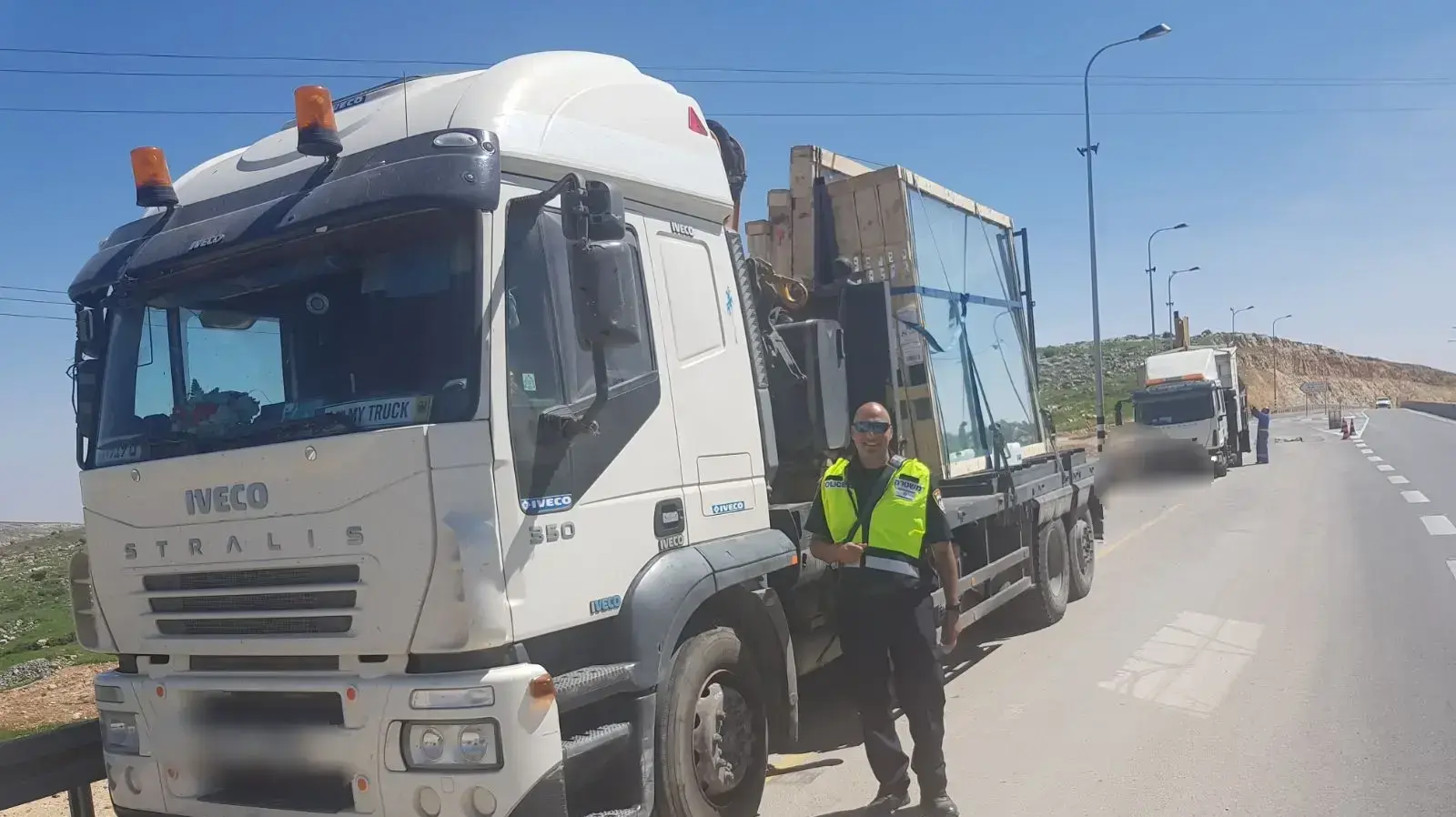 משאית שנעצרה בכבישי יו"ש במסגרת מבצע תנועה רחב היקף משאית שנעצרה בכבישי יו"ש במסגרת מבצע תנועה רחב היקף