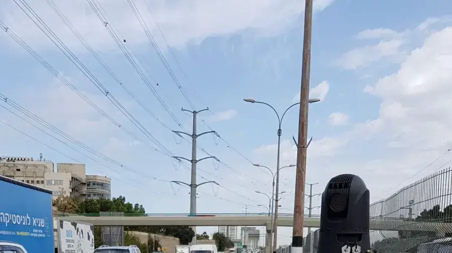 מצלמות תנועה - שימוש בטלפונים בנסיעה מצלמות תנועה - שימוש בטלפונים בנסיעה