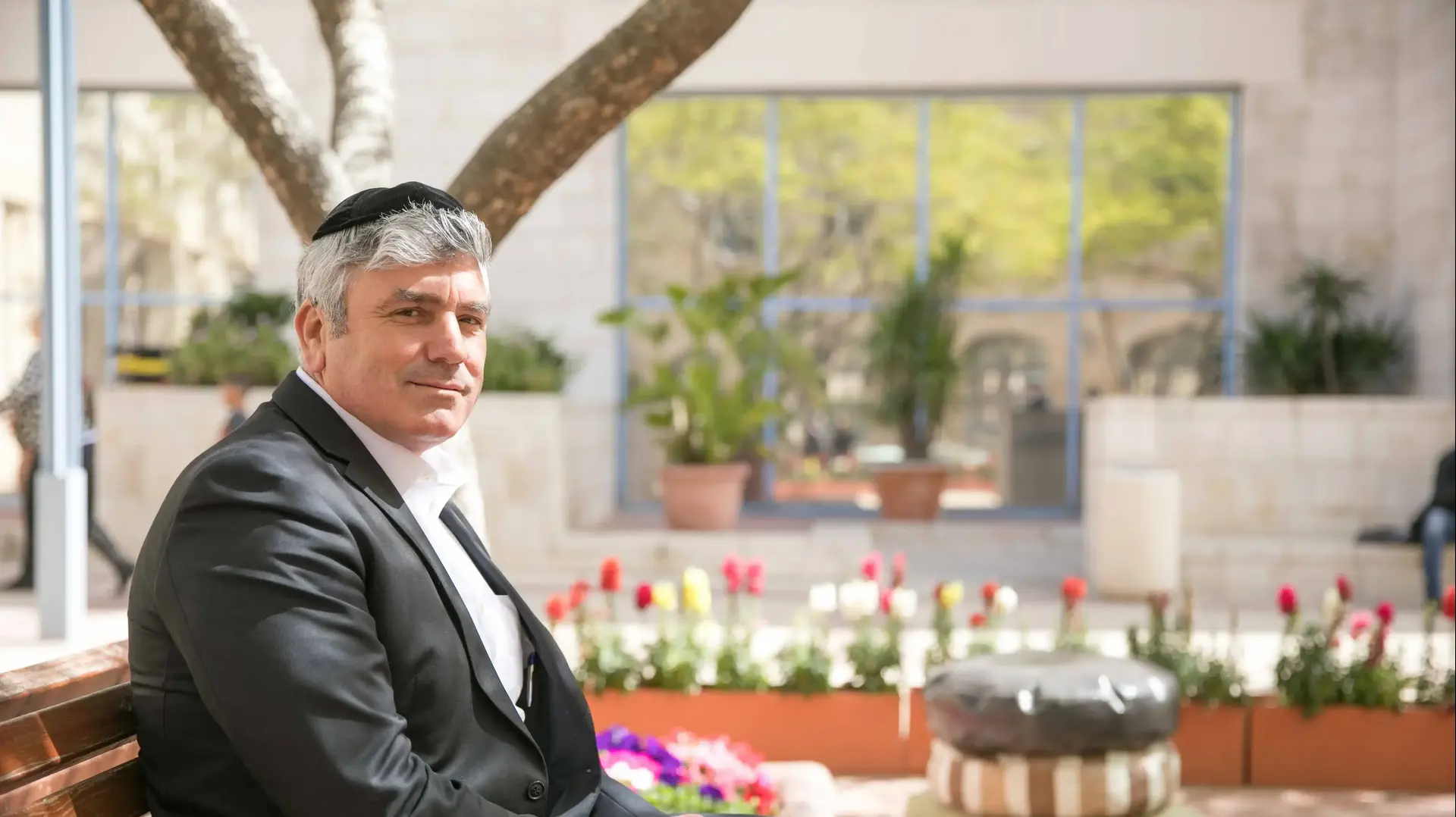 אבי אמסלם, סגן ראש העיר אשדוד מטעם שס
אבי אמסלם, סגן ראש העיר אשדוד מטעם שס