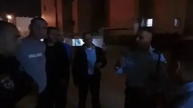 שוטרים בזירת השריפה בבאר שבע, 25 במרץ 2018 שוטרים בזירת השריפה בבאר שבע, 25 במרץ 2018