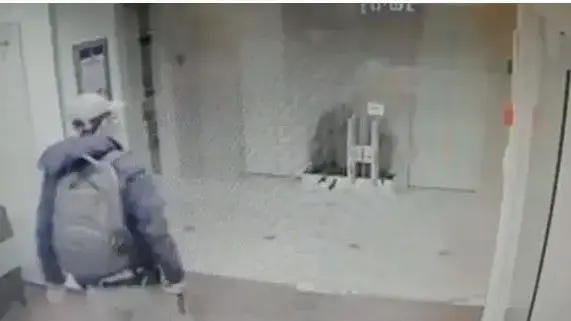 עובד בחברת אבטחה לא קיבל שכר מלא וכתגובה שלף אקדח ואיים על הבוס שלו עובד בחברת אבטחה לא קיבל שכר מלא וכתגובה שלף אקדח ואיים על הבוס שלו