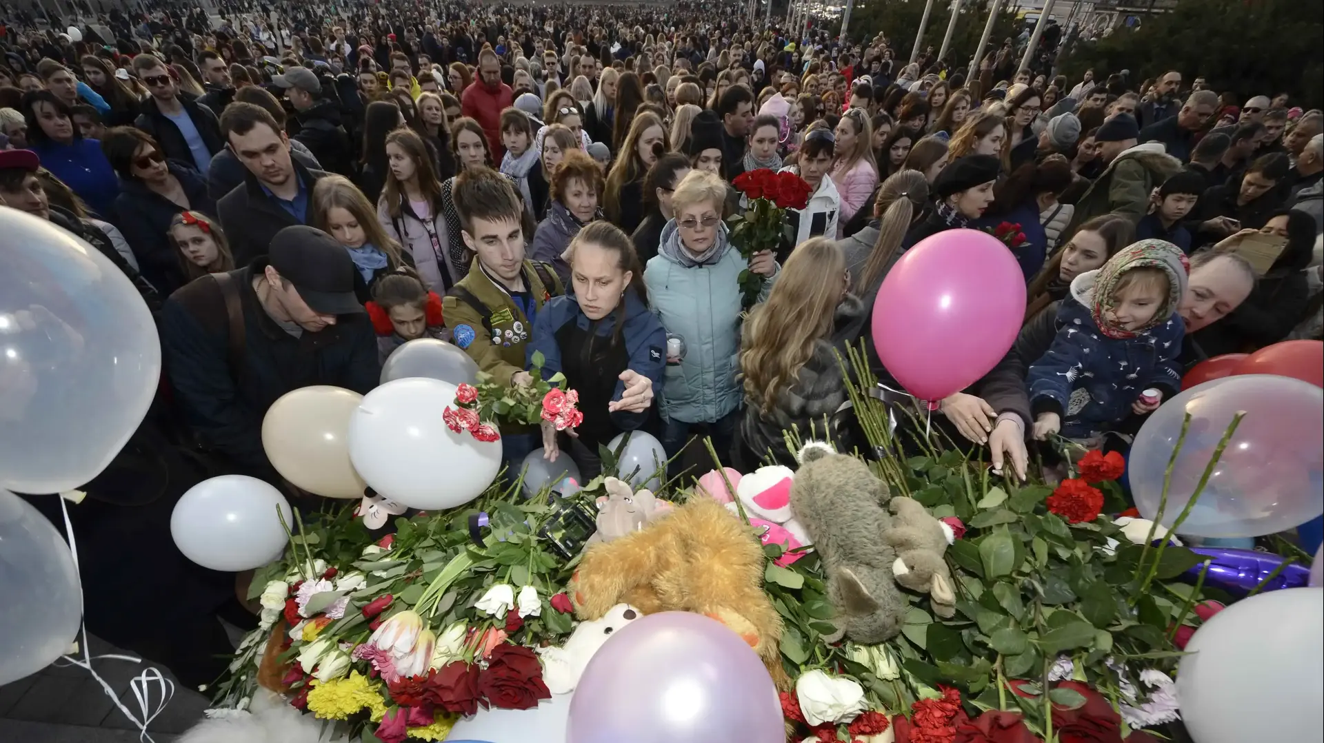 הנצחת הקורבנות בשריפה שפרצה בקניון בקמרובו, רוסיה 28 במרץ 2018
