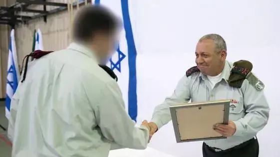 הענקת עיטור המופת ללוחם במערך המבצעים המיוחדים, צל"ש הרמטכ?ל לסיירת מטכ"ל וליחידות במערך המבצעים המיוחדים
הענקת עיטור המופת ללוחם במערך המבצעים המיוחדים, צל"ש הרמטכ?ל לסיירת מטכ"ל וליחידות במערך המבצעים המיוחדים