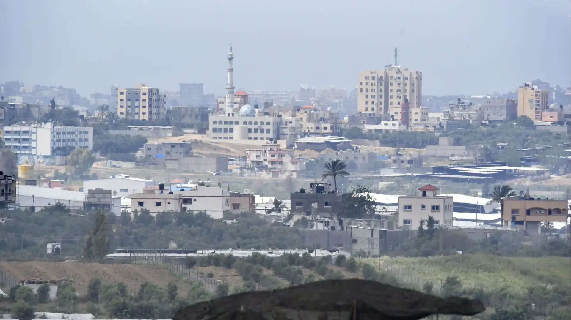 פלסטינים מתקהלים בצפון רצועת עזה לקראת צעדת השיבה, 30 במרץ 2018 פלסטינים מתקהלים בצפון רצועת עזה לקראת צעדת השיבה, 30 במרץ 2018