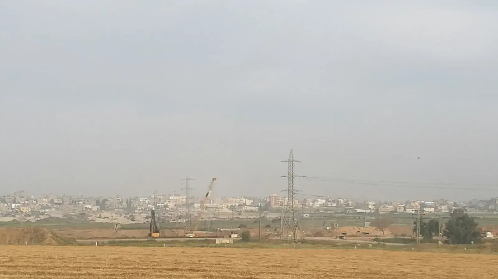 צהל חידש את העבודות ההנדסיות לבניית החומה התת קרקעית בגבול רצועת עזה צהל חידש את העבודות ההנדסיות לבניית החומה התת קרקעית בגבול רצועת עזה