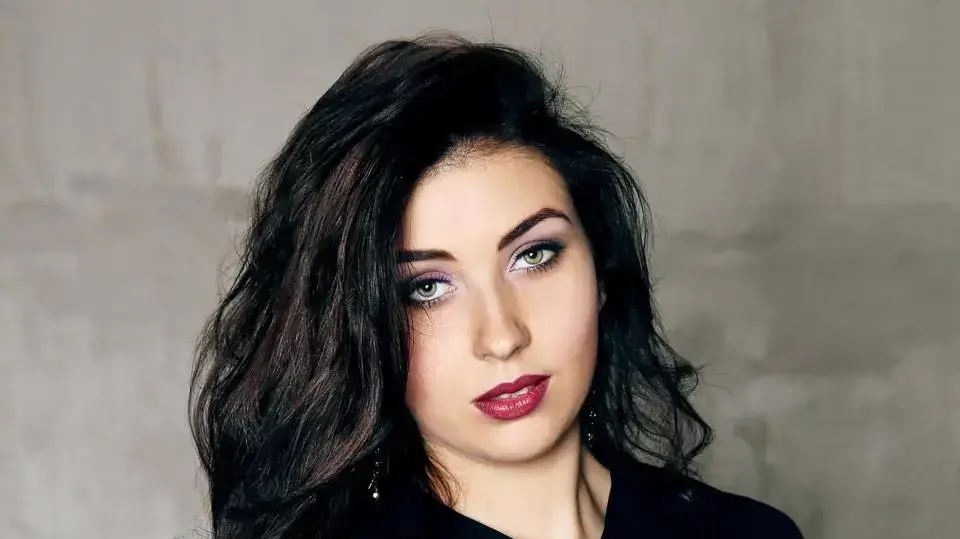 אנה רודנוק גילתה שבעלה המרצה בוגד בה עם הסטודנטית שלו אנה רודנוק גילתה שבעלה המרצה בוגד בה עם הסטודנטית שלו