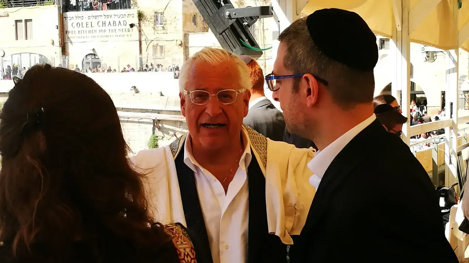 דיויד פרידמן, שגריר ארצות הברית בישראל, בברכת הכוהנים, רחבת הכותל, ירושלים, 2 באפריל 2018 דיויד פרידמן, שגריר ארצות הברית בישראל, בברכת הכוהנים, רחבת הכותל, ירושלים, 2 באפריל 2018