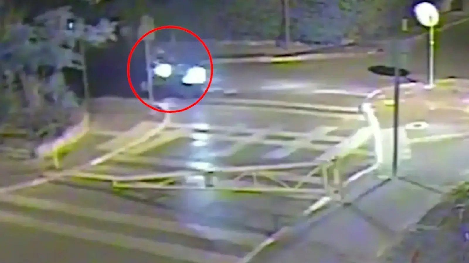 לפני כשבוע התקבל במשטרה דיווח על פגיעת רכב פרטי ברוכב אופנוע בצומת הרח' יהושע בן גמלא-הרשות שבהוד השרון, 2 באפריל 2018 לפני כשבוע התקבל במשטרה דיווח על פגיעת רכב פרטי ברוכב אופנוע בצומת הרח' יהושע בן גמלא-הרשות שבהוד השרון, 2 באפריל 2018