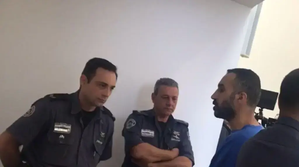 הגשת כתב אישום כנגד תושב חיפה רום מרשי, שהתבצר בחודש שעבר בדירת שכניו הקשישים, מחוזי חיפה, 2 באפריל 2018 הגשת כתב אישום כנגד תושב חיפה רום מרשי, שהתבצר בחודש שעבר בדירת שכניו הקשישים, מחוזי חיפה, 2 באפריל 2018
