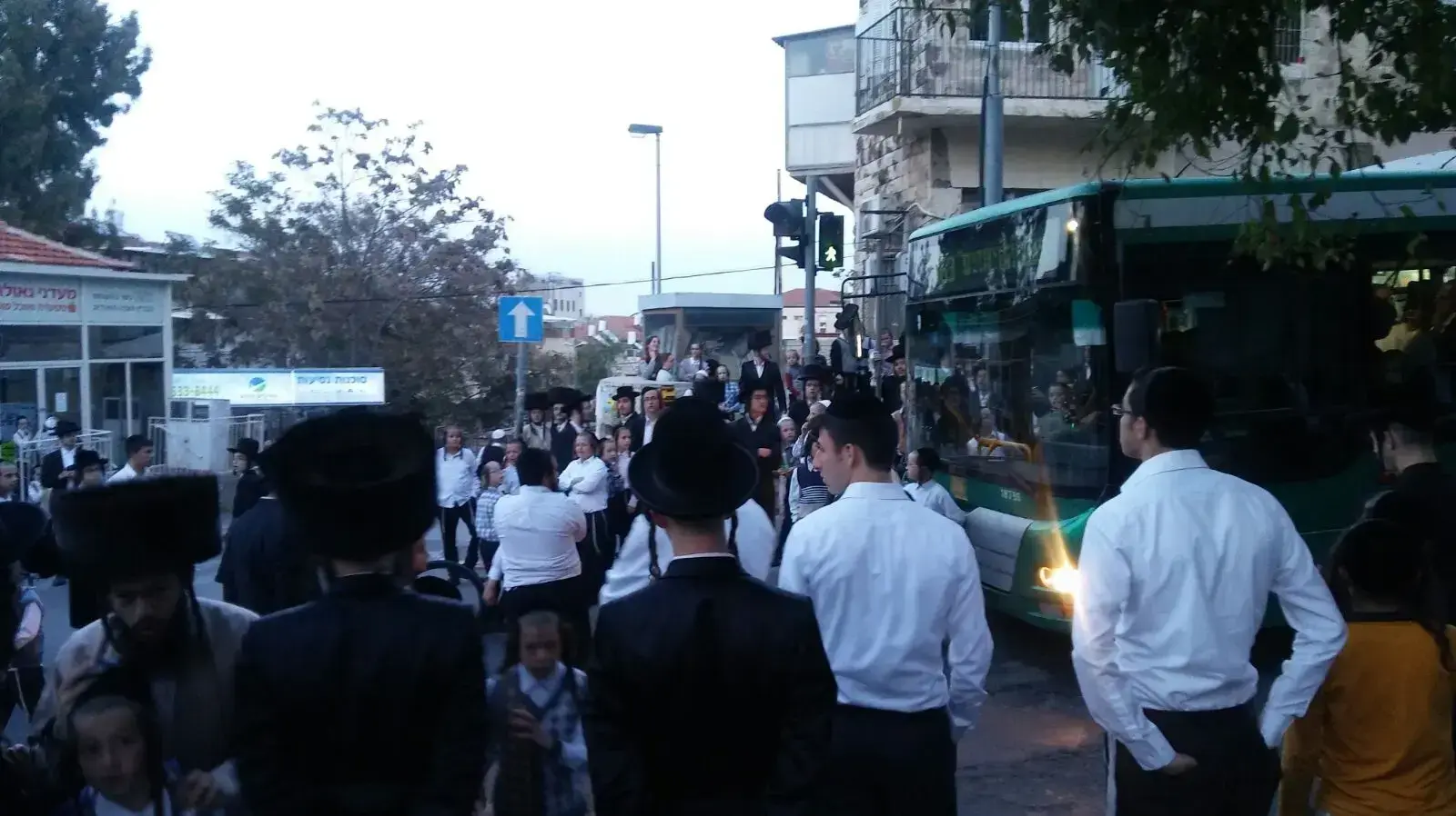 הפגנה נגד נתיחת גופט הפעוט במלון באשדוד, כיכר השבת, ירושלים 2 באפריל 2018 הפגנה נגד נתיחת גופט הפעוט במלון באשדוד, כיכר השבת, ירושלים 2 באפריל 2018