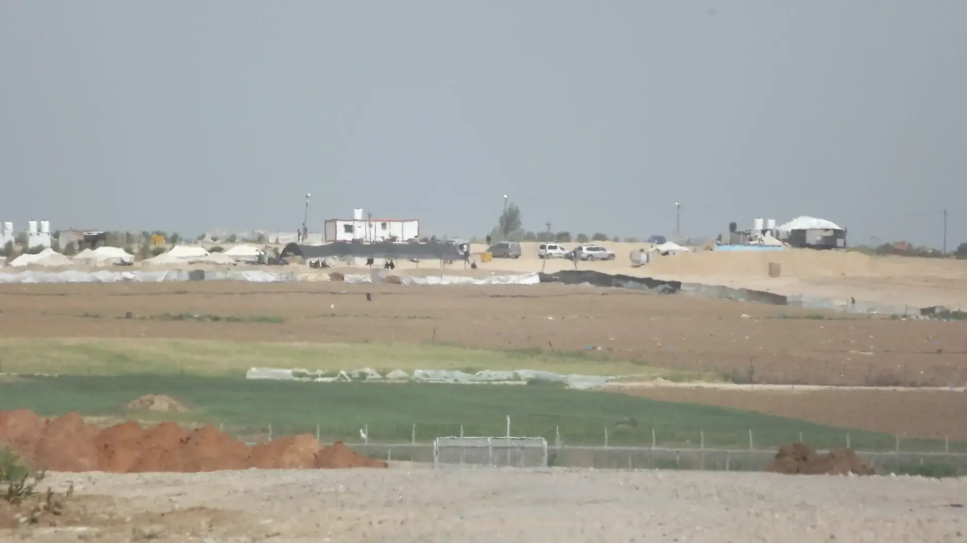 מחנה של חמאס בגבול הרצועה, 5 באפריל 2018 מחנה של חמאס בגבול הרצועה, 5 באפריל 2018