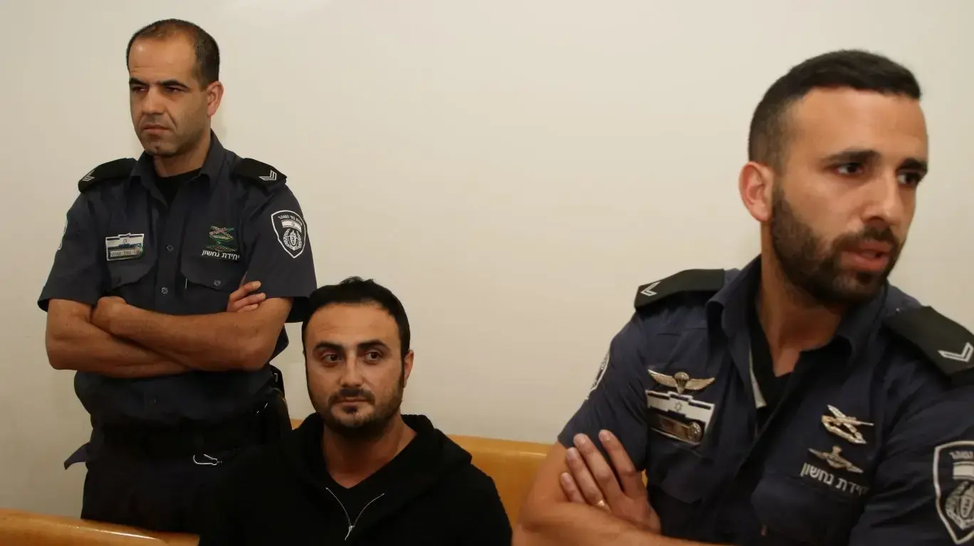 אמיל אליהו, החשוד בחטיפת בנו בדיון בבית המשפט אמיל אליהו, החשוד בחטיפת בנו בדיון בבית המשפט