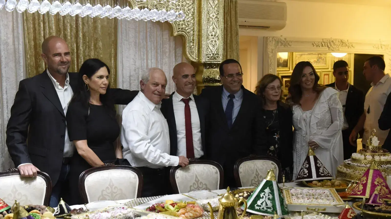 מימונה בהשתתפות נתניהו ורעייתו, גן יבנה 7 באפריל 2018
חברי הכנסת - חיים כץ, אמיר אוחנה ואיוב קרא מימונה בהשתתפות נתניהו ורעייתו, גן יבנה 7 באפריל 2018
חברי הכנסת - חיים כץ, אמיר אוחנה ואיוב קרא