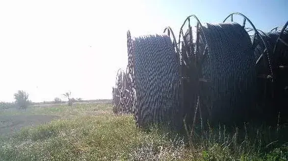 צינורות השקייה שהוצתו בקיבוץ מזרע שבעמק יזרעאל ב-8 באפריל 2018 צינורות השקייה שהוצתו בקיבוץ מזרע שבעמק יזרעאל ב-8 באפריל 2018