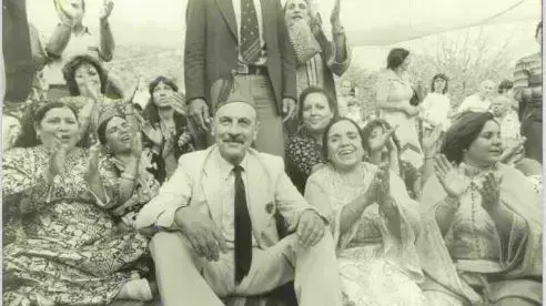 יגאל ידין במימונה בגן סאקר, ירושלים, 1980 יגאל ידין במימונה בגן סאקר, ירושלים, 1980