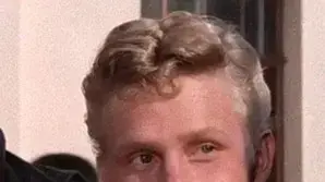קלי וורד בגריז קלי וורד בגריז
