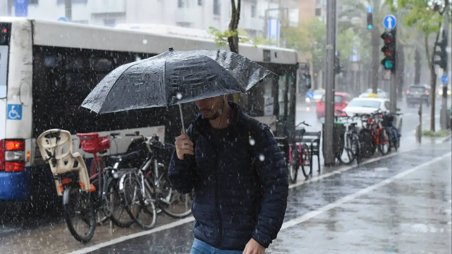 גשם בתל אביב 10 באפריל 2018 גשם בתל אביב 10 באפריל 2018