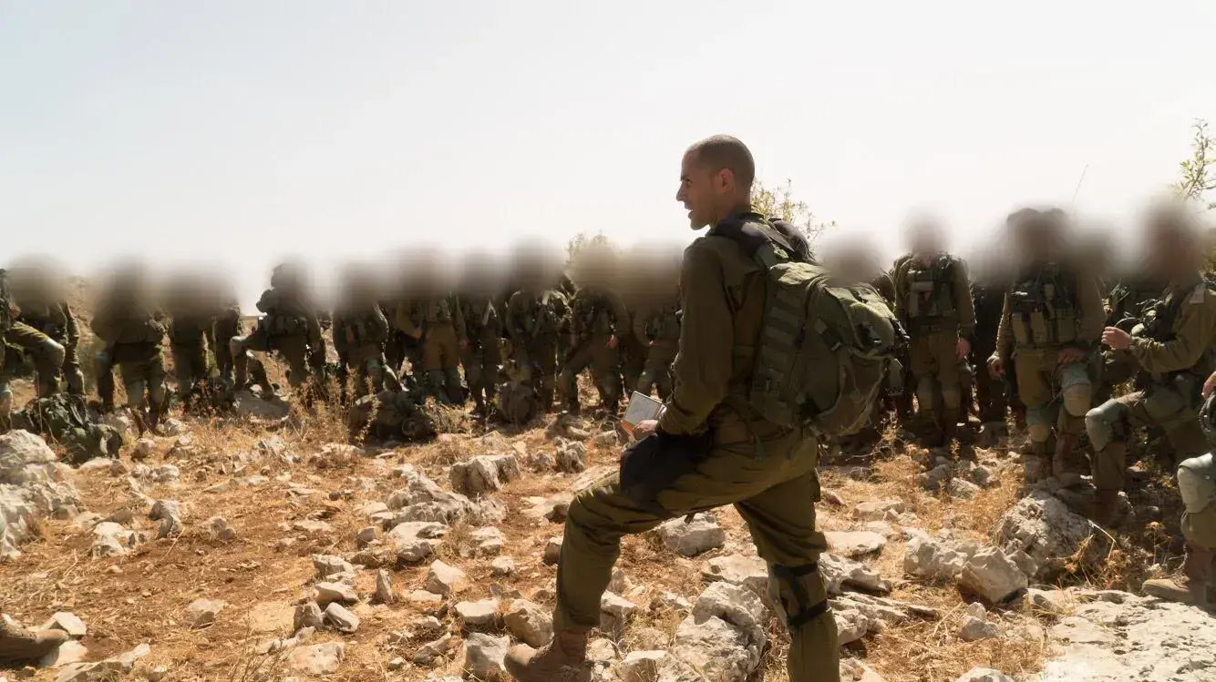 מפקד יחידת אגוז רועי לוי שנפצע בצוק איתן ונבחר להדליק משואת צה"ל מפקד יחידת אגוז רועי לוי שנפצע בצוק איתן ונבחר להדליק משואת צה"ל