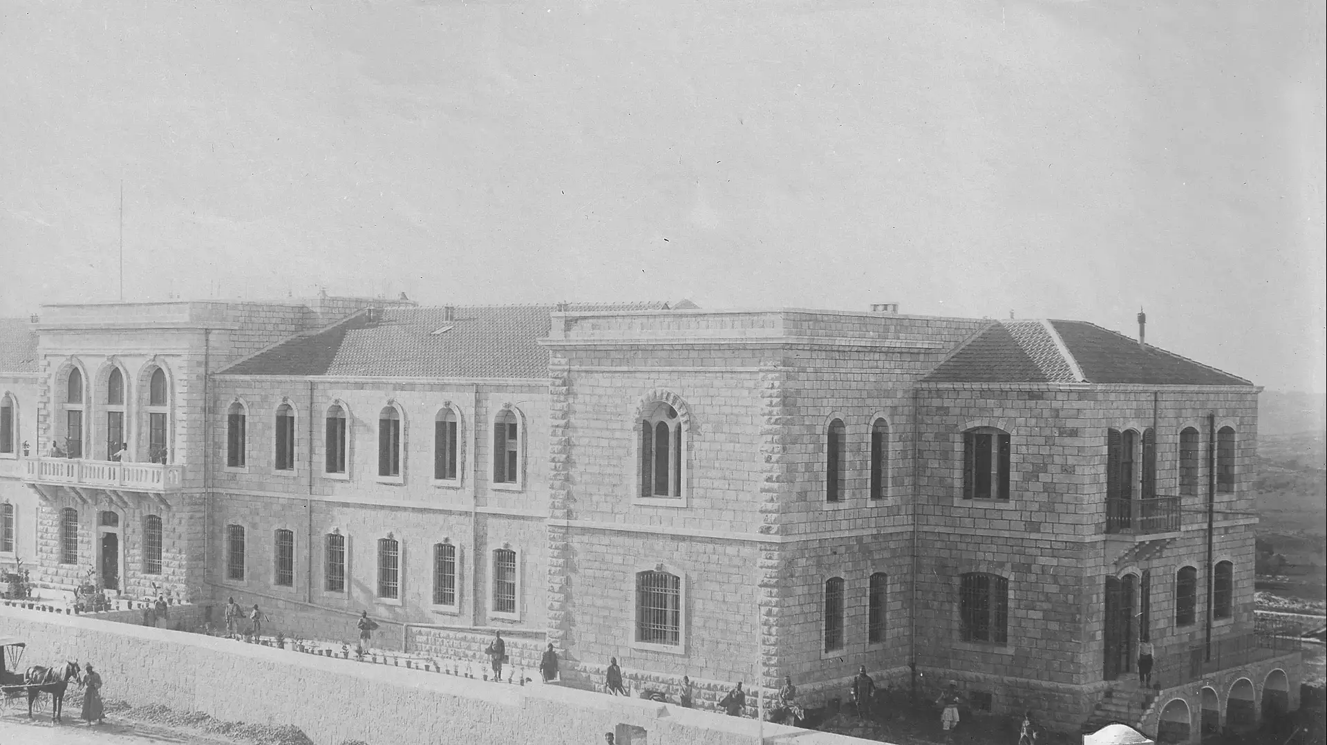 תמונה היסטורית של בית החולים שערי צדק תמונה היסטורית של בית החולים שערי צדק