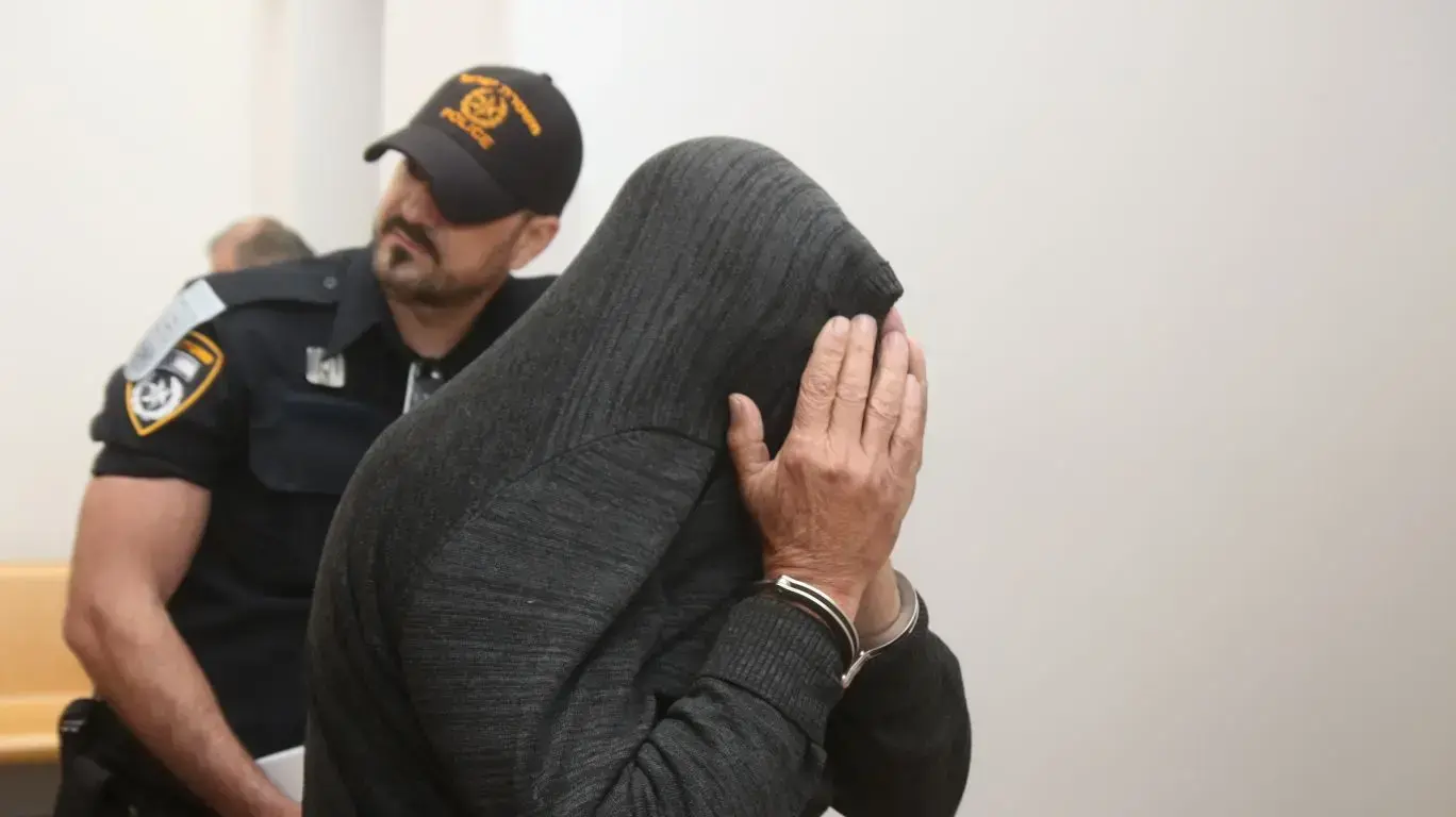 דני ביטון במהלך ערעור החלטת בית המשפט על עונשו במעשים מגונים, מחוזי חיפה 11 באפריל 2018 דני ביטון במהלך ערעור החלטת בית המשפט על עונשו במעשים מגונים, מחוזי חיפה 11 באפריל 2018
