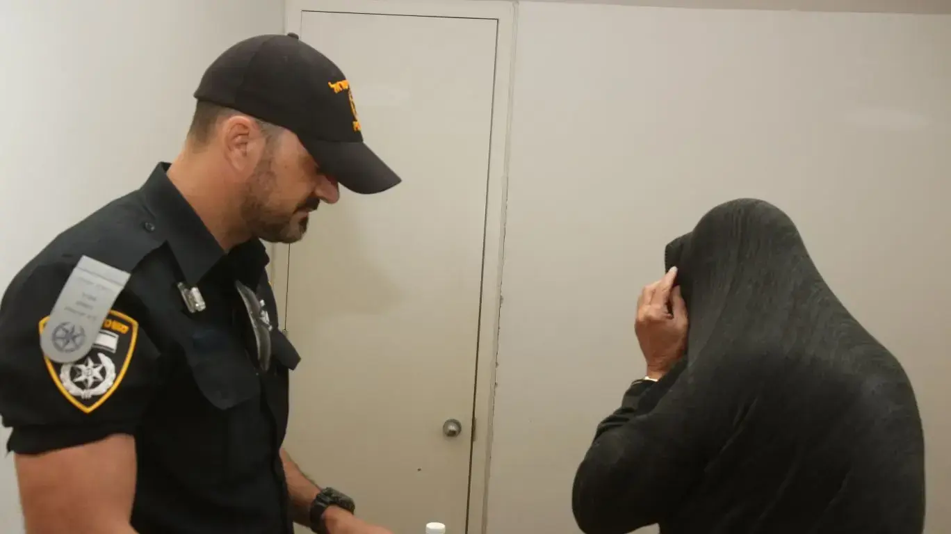 דני ביטון במהלך ערעור החלטת בית המשפט על עונשו במעשים מגונים, מחוזי חיפה 11 באפריל 2018 דני ביטון במהלך ערעור החלטת בית המשפט על עונשו במעשים מגונים, מחוזי חיפה 11 באפריל 2018