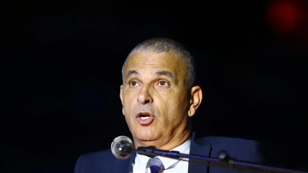 שר האוצר, משה שחלון נואם בעצרת המרכזית- נעילת אירועי יום השואה, בהשתתפות: שר הביטחון, משה כחלון ואסתר חיות, יד מרדכי, 12 באפריל 2018 שר האוצר, משה שחלון נואם בעצרת המרכזית- נעילת אירועי יום השואה, בהשתתפות: שר הביטחון, משה כחלון ואסתר חיות, יד מרדכי, 12 באפריל 2018