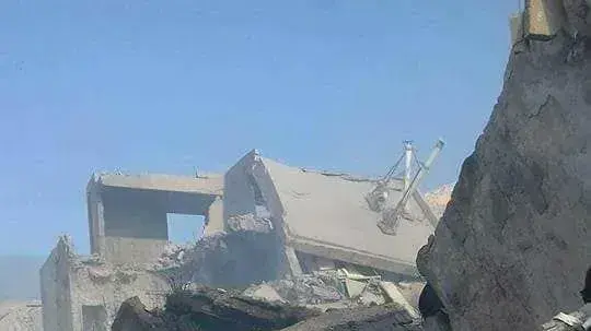 הריסות מכון מחקר לנשק כימי בברזה שבאזור דמשק לאחר המתקפה המשולבת בסוריה, 14 באפריל 2018 הריסות מכון מחקר לנשק כימי בברזה שבאזור דמשק לאחר המתקפה המשולבת בסוריה, 14 באפריל 2018