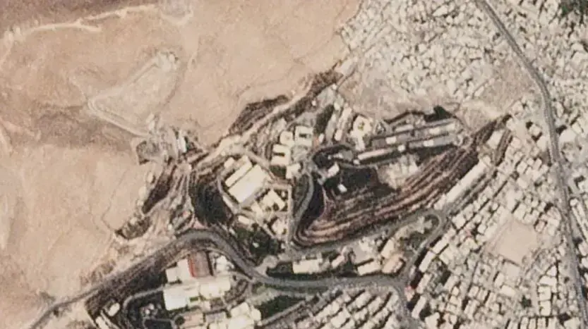 תיעוד תוצאות תקיפת מכון מחקר צבאי בבארזה, בקרבת דמשק לפני המתקפה המשולבת של המערב, 14 באפריל 2018 תיעוד תוצאות תקיפת מכון מחקר צבאי בבארזה, בקרבת דמשק לפני המתקפה המשולבת של המערב, 14 באפריל 2018