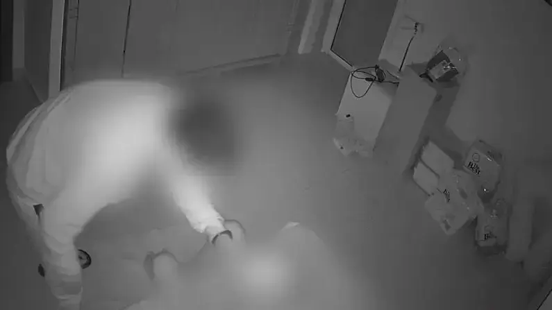 מטפל סיעודי שעל פי החשד תקף והתעלל בקשיש בו הוא טיפל 16 באפריל 2018 מטפל סיעודי שעל פי החשד תקף והתעלל בקשיש בו הוא טיפל 16 באפריל 2018