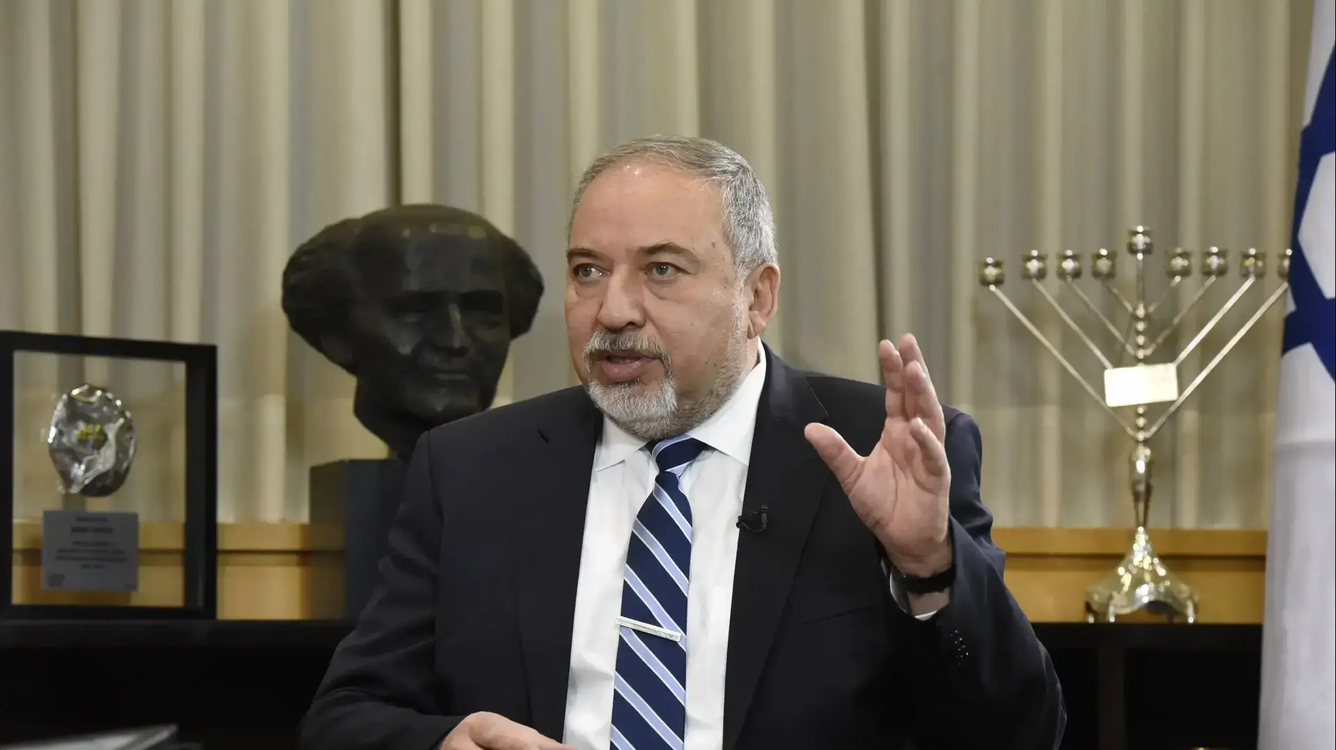 וואלה TALK הראיון המרכזי עם יעקב אילון ושר הבטחון אביגדור ליברמן 16 באפריל 2018 וואלה TALK הראיון המרכזי עם יעקב אילון ושר הבטחון אביגדור ליברמן 16 באפריל 2018