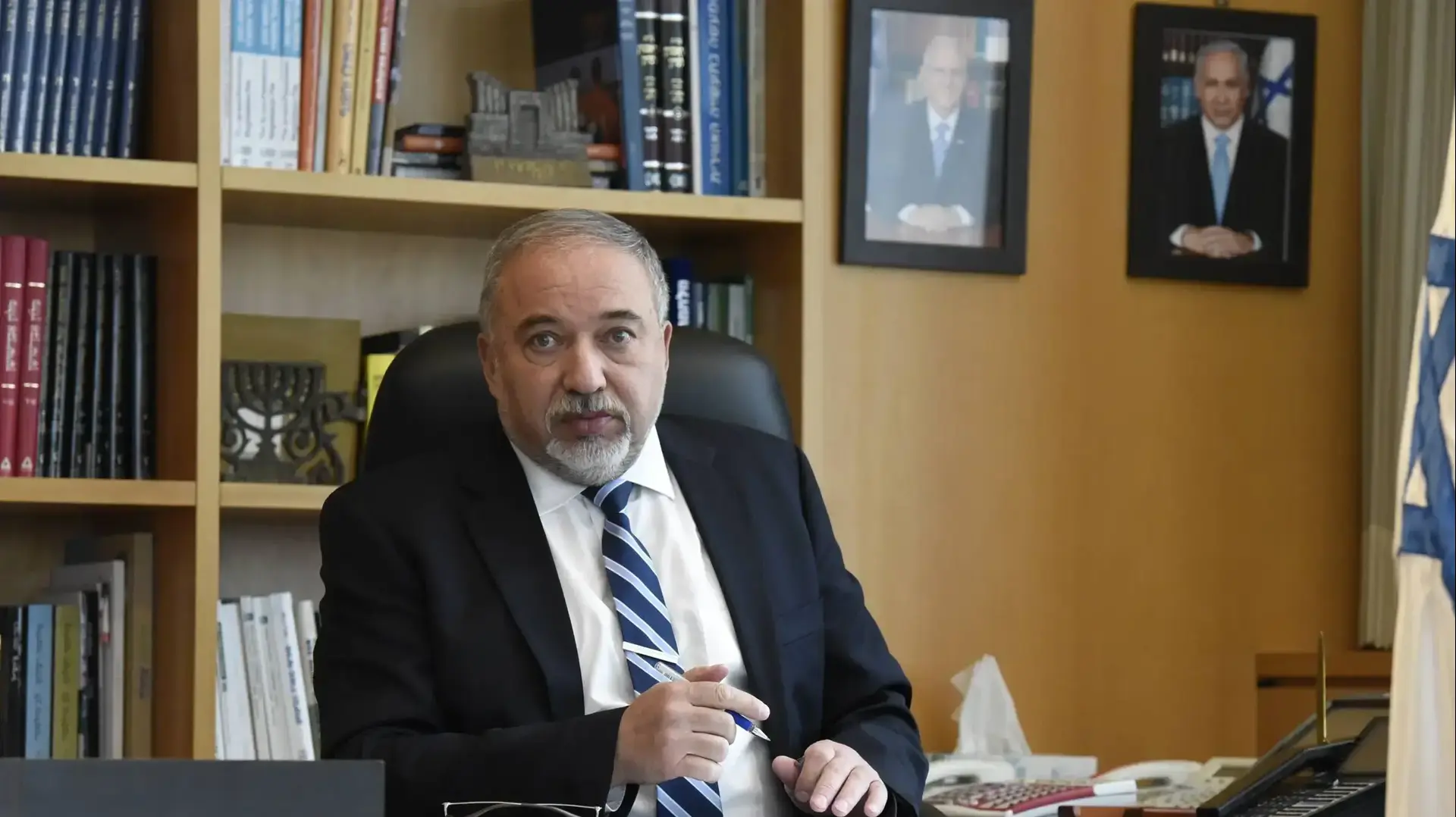 וואלה TALK הראיון המרכזי עם יעקב אילון ושר הבטחון אביגדור ליברמן 16 באפריל 2018 וואלה TALK הראיון המרכזי עם יעקב אילון ושר הבטחון אביגדור ליברמן 16 באפריל 2018