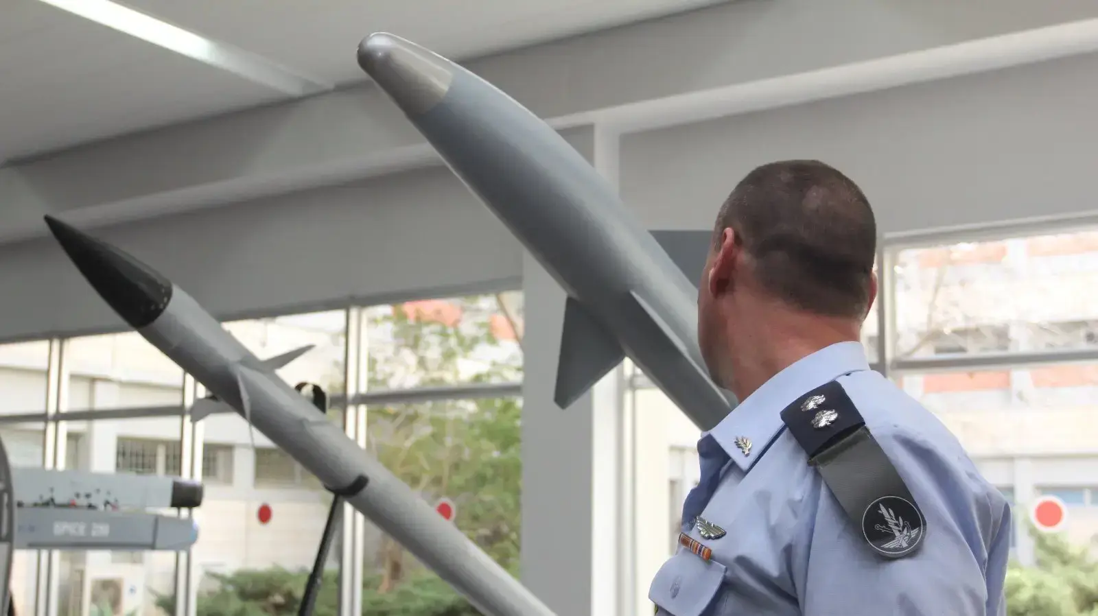 סא"ל מ' ראש תכנית שרביט קסמים במשרד הביטחון סא"ל מ' ראש תכנית שרביט קסמים במשרד הביטחון