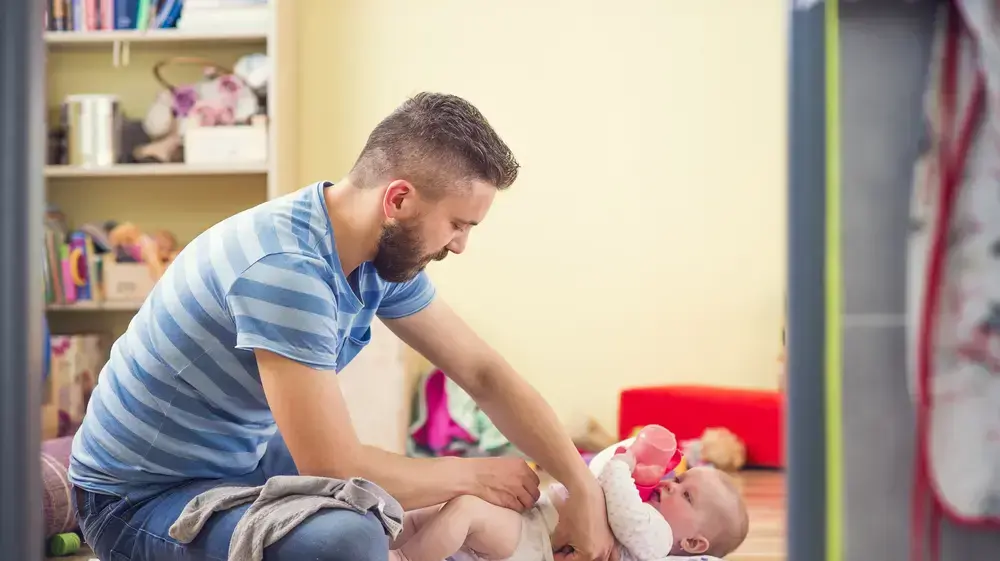 החלפת חיתול לתינוק החלפת חיתול לתינוק