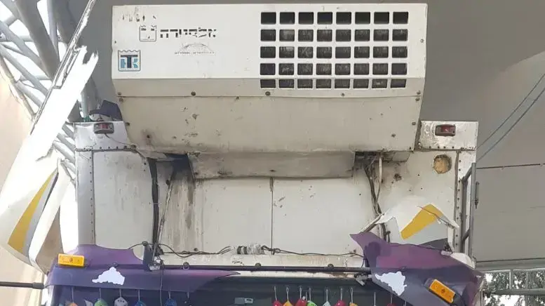 מטען חבלה אותר במשאית פלסטינית במעבר ריחן 18.4.18 מטען חבלה אותר במשאית פלסטינית במעבר ריחן 18.4.18