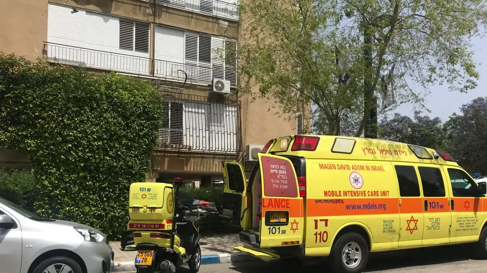 גופת אישה נמצאה בדירה בתל אביב 18.4.18 גופת אישה נמצאה בדירה בתל אביב 18.4.18
